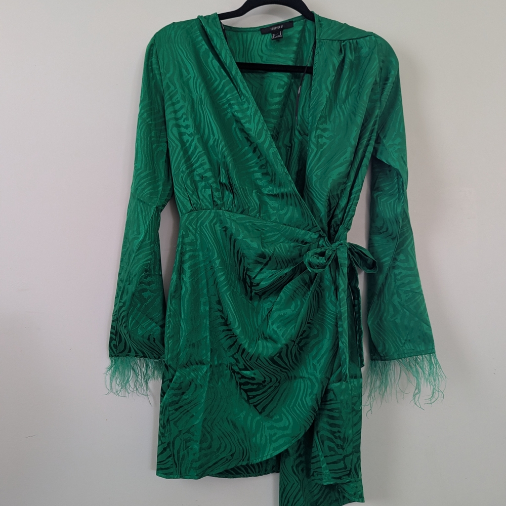 Forever 21 Vibrant Green Feathered Robe dress
